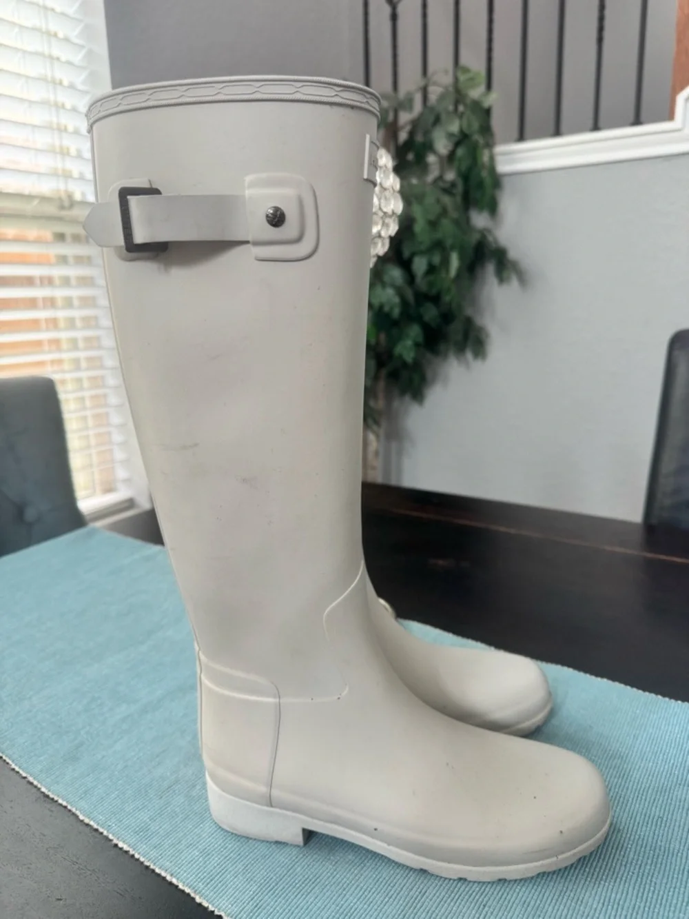 Hunter Original Tall rain boots size 6